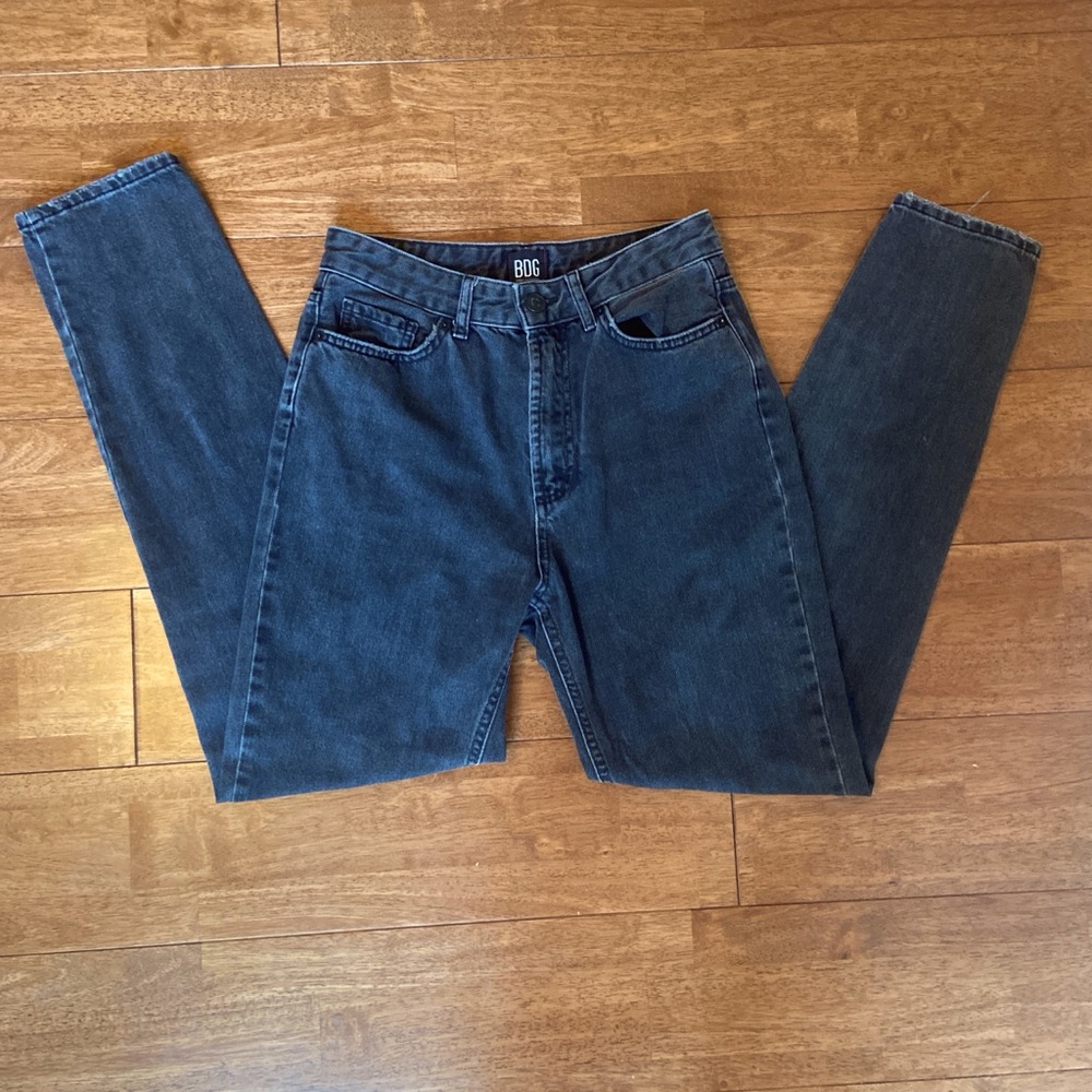 Urban outfitters mom jeans